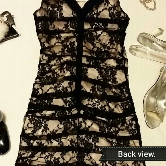 🐒Price Dropped! Lovely lace dress by Guess - Picture 2 of 6